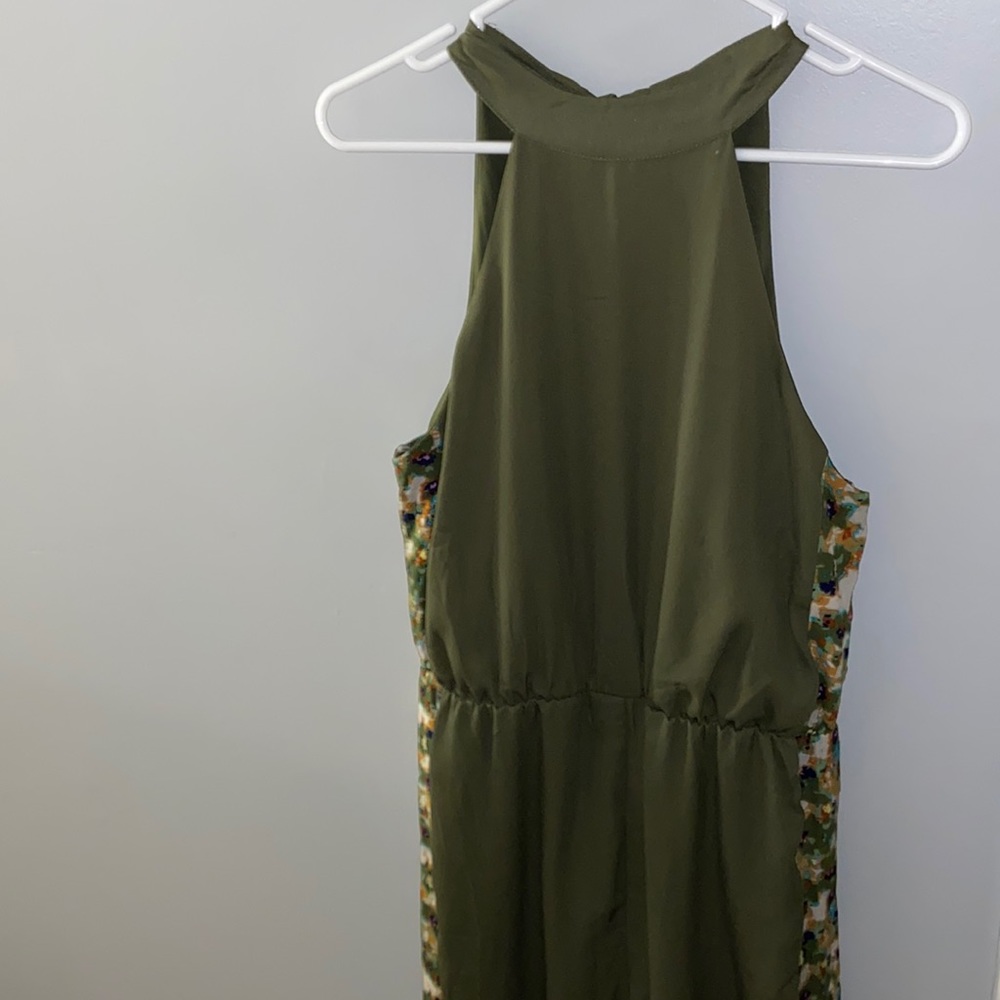 Olive Green Jumper comes with bracelet:)